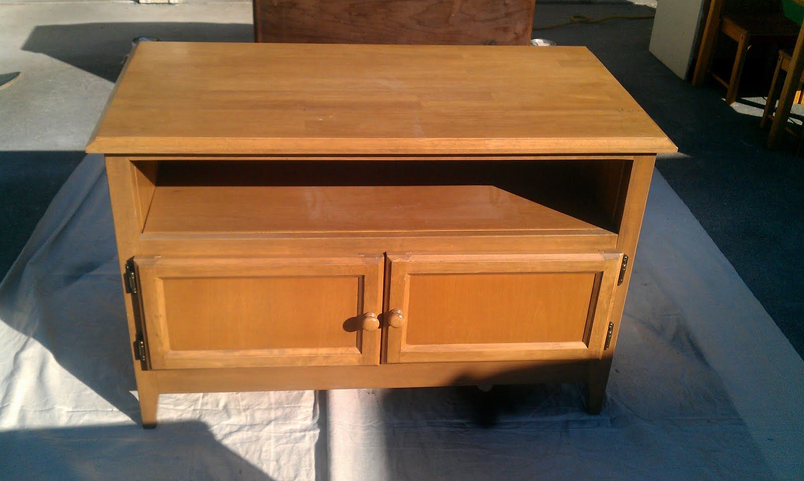 Le Bel Tresor: Modern Shabby Chic Tv Stand/accent Table In Shabby Chic Tv Cabinet (View 12 of 15)