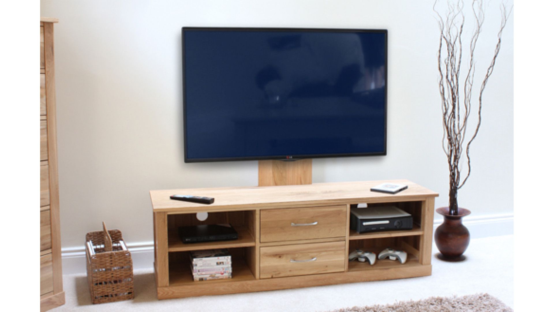 Mobel Oak Mounted Widescreen Television Cabinet Pertaining To Oak Widescreen Tv Unit (View 9 of 15)