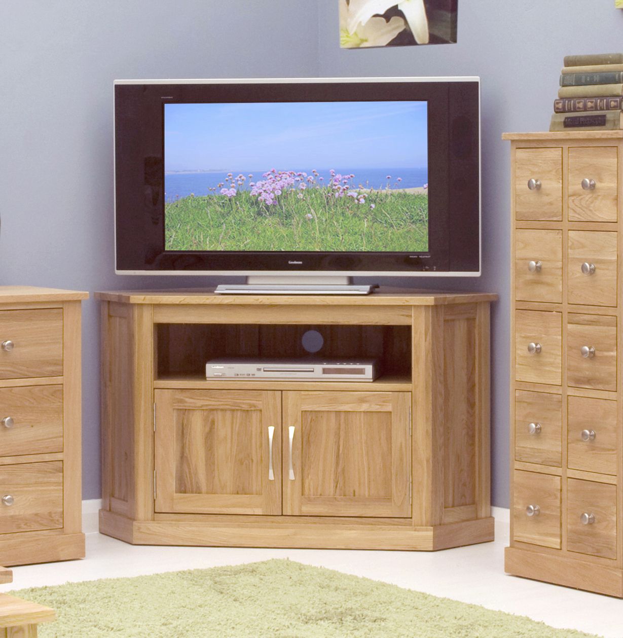 Oak Corner Tv Cabinets | Hardwood & Painted Corner Tv Within Painted Corner Tv Cabinets (Photo 1 of 15)