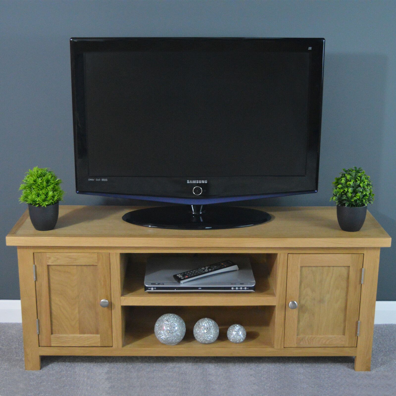 Oak Large Tv Unit Plasma/ Media Cabinet / Solid Wood / Tv Within Large Oak Tv Cabinets (Photo 3 of 15)