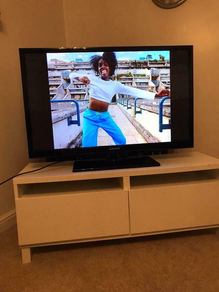 Samsung 43 Inch Tv | In Ryton, Tyne And Wear | Gumtree Pertaining To 32 Inch Tv Bed (View 1 of 15)