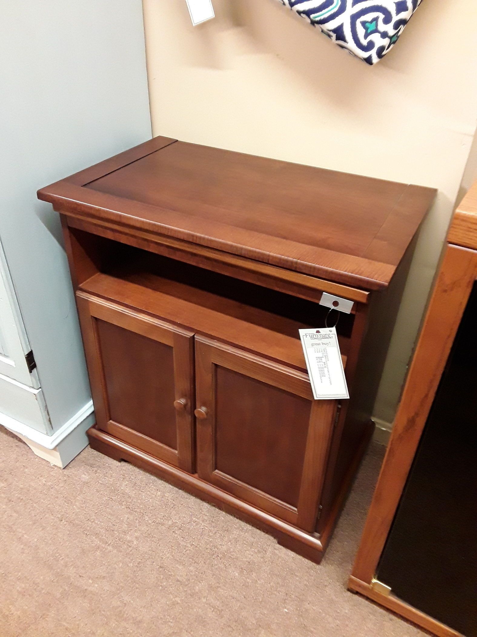 Small Cherry Tv Stand | Delmarva Furniture Consignment Regarding Small Tv Stands (View 11 of 15)