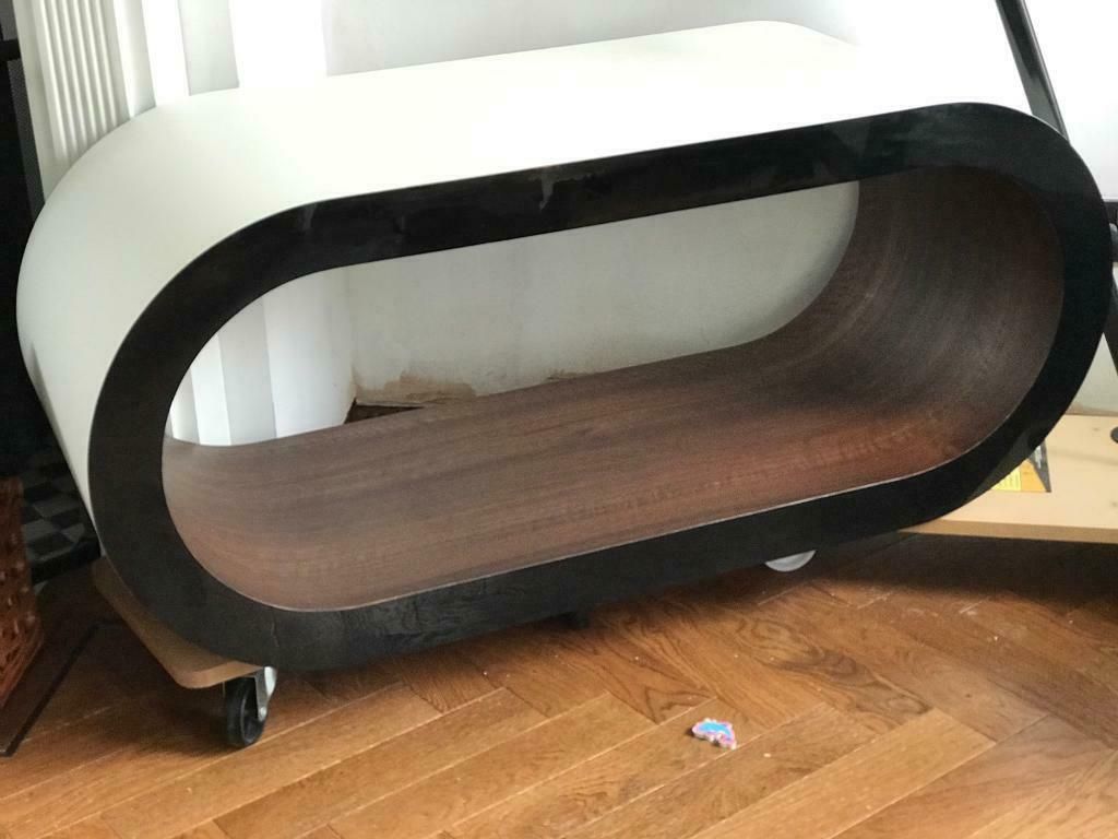 Tv Stand Unit Oval Curved Coffee Table Modern Semi Matte Within Oval White Tv Stand (Photo 14 of 15)