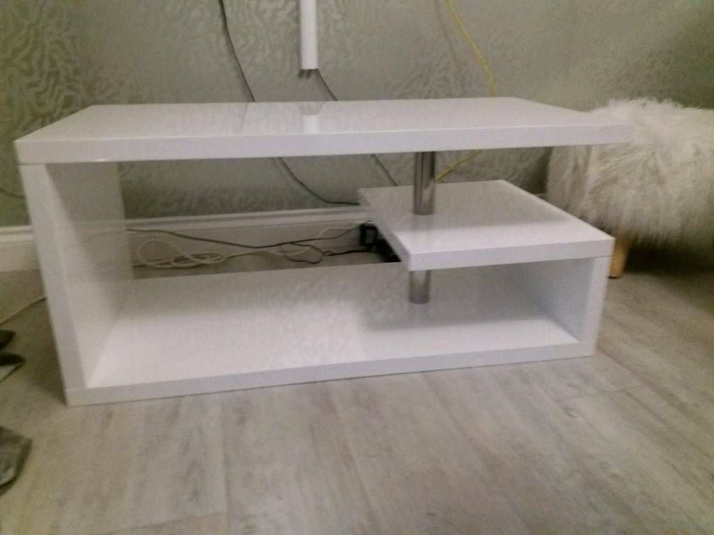 White High Gloss Tv Unit | In Falkirk | Gumtree For Red Gloss Tv Unit (View 14 of 15)