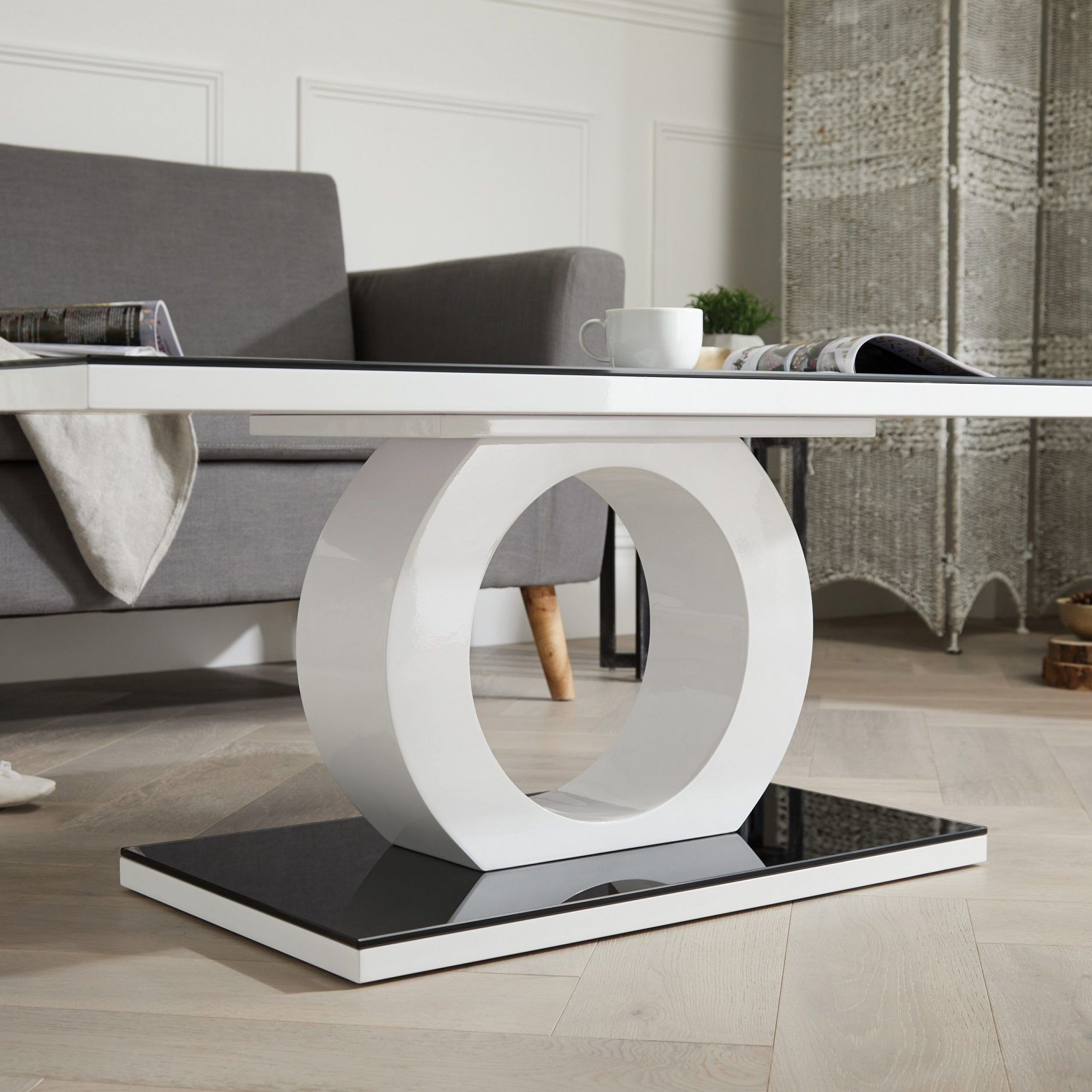 Giovani White High Gloss Coffee Table | Furniturebox In Black And White Coffee Tables (Photo 13 of 15)