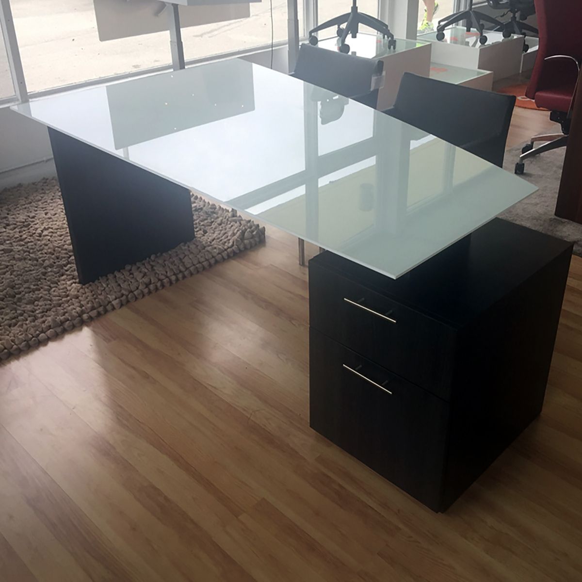 Avenue Curved Glass Top Executive Desk With Metal And Glass Work Station Desks (View 15 of 15)