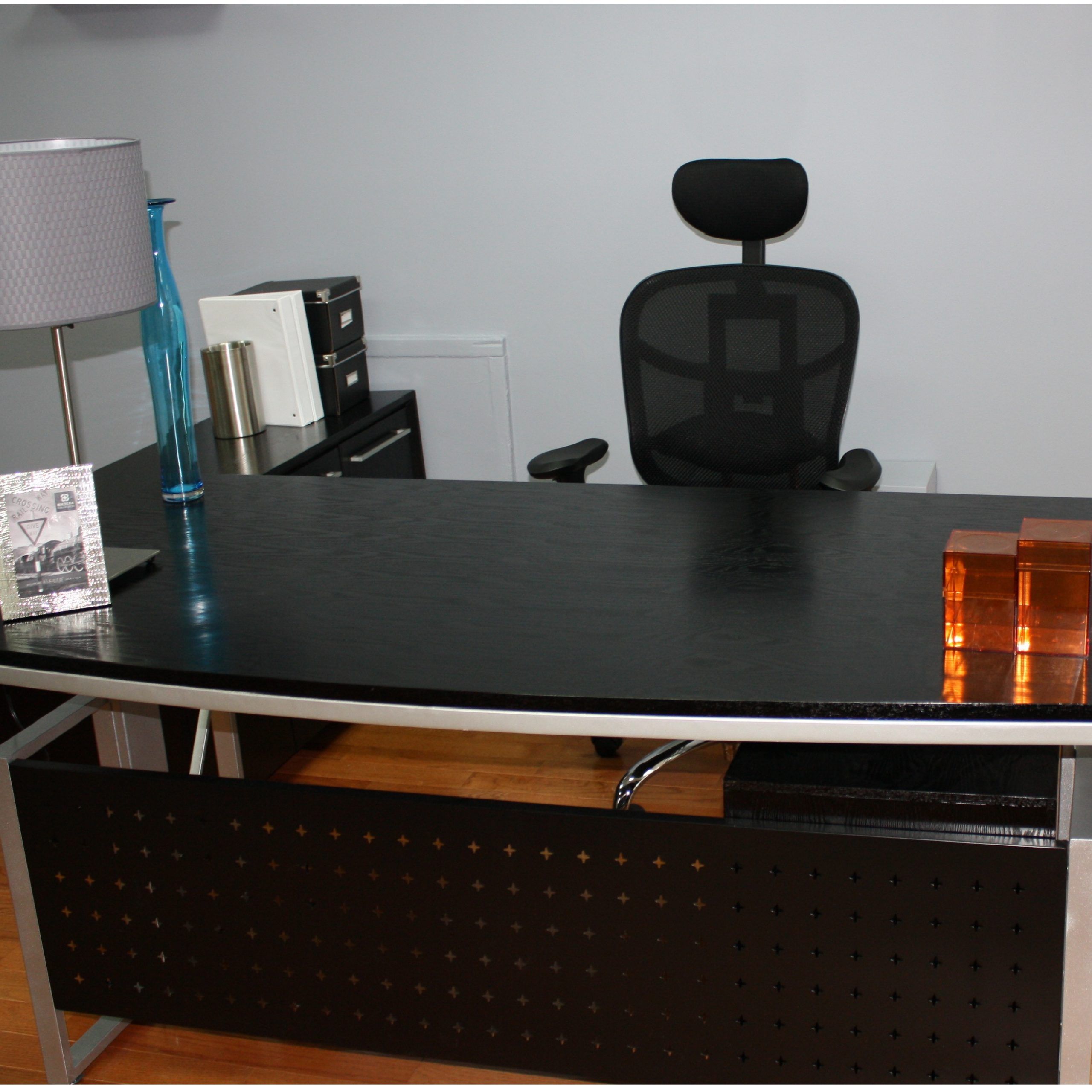 Jacks Glass – Give Your Office A Distinguished Look With Glass Inside Black And Cinnamon Office Desks (View 13 of 15)