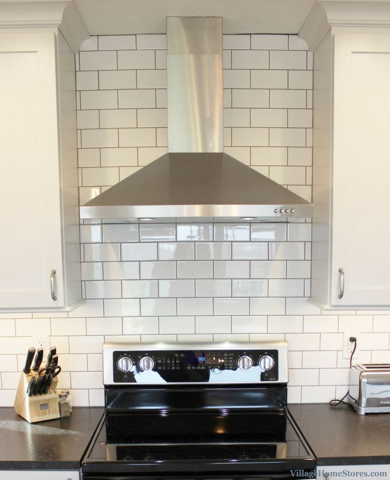 White Farmhouse Style Kitchen With Matte Black Granite Pertaining To White Marble And Matte Black Desks (View 9 of 15)
