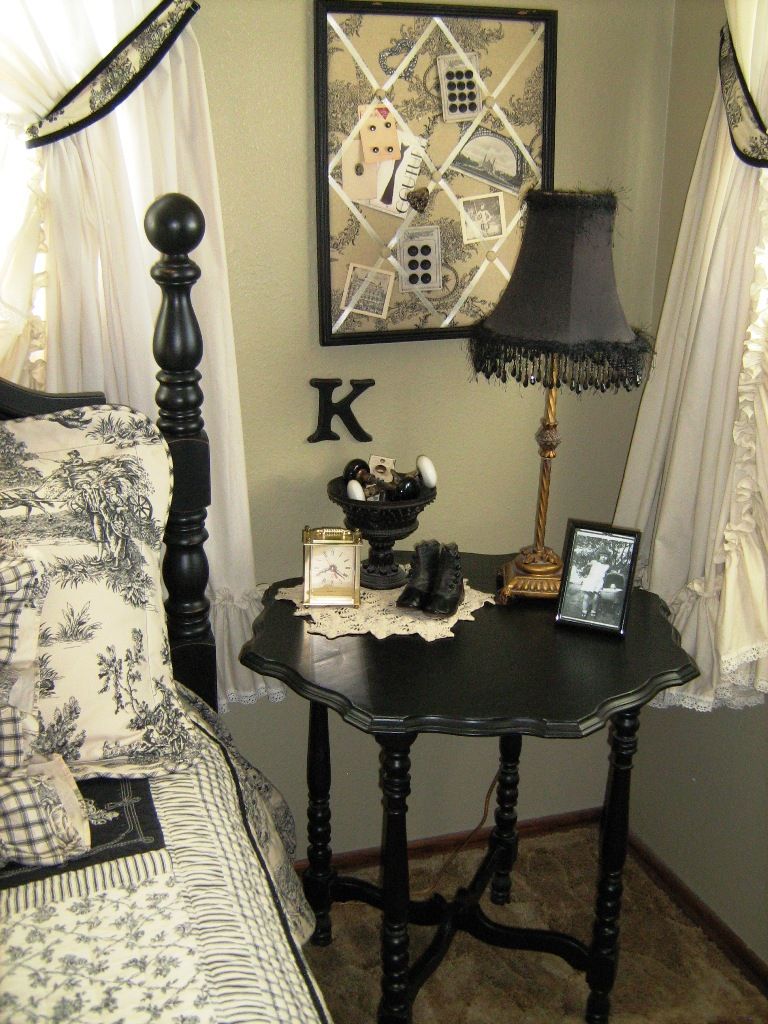 Kindred Style: French Country Bedroom With Semi Gloss Black Beaded Oval Wall Mirrors (View 4 of 15)