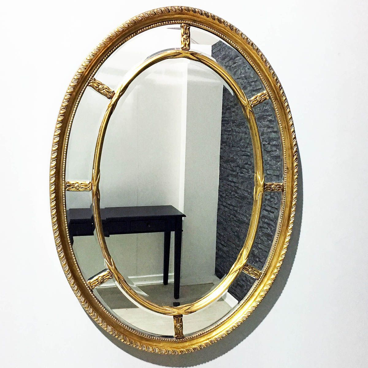 Oval Gold Mirror – 10 Ways To Renew Your Room! | Inovation Intended For Oval Metallic Accent Mirrors (View 10 of 15)