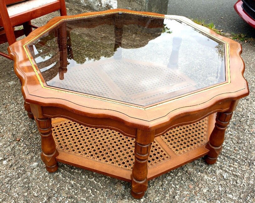 Octagonal Glass Topped Coffee/occasional Table Pertaining To Octagon Glass Top Coffee Tables (View 7 of 15)