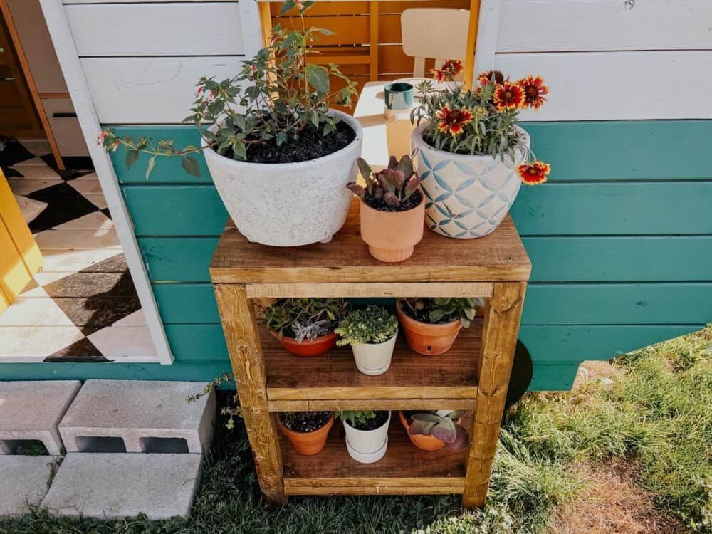 Easy Diy Outdoor Plant Stand – Love & Renovations Inside Outdoor Plant Stands (View 12 of 15)