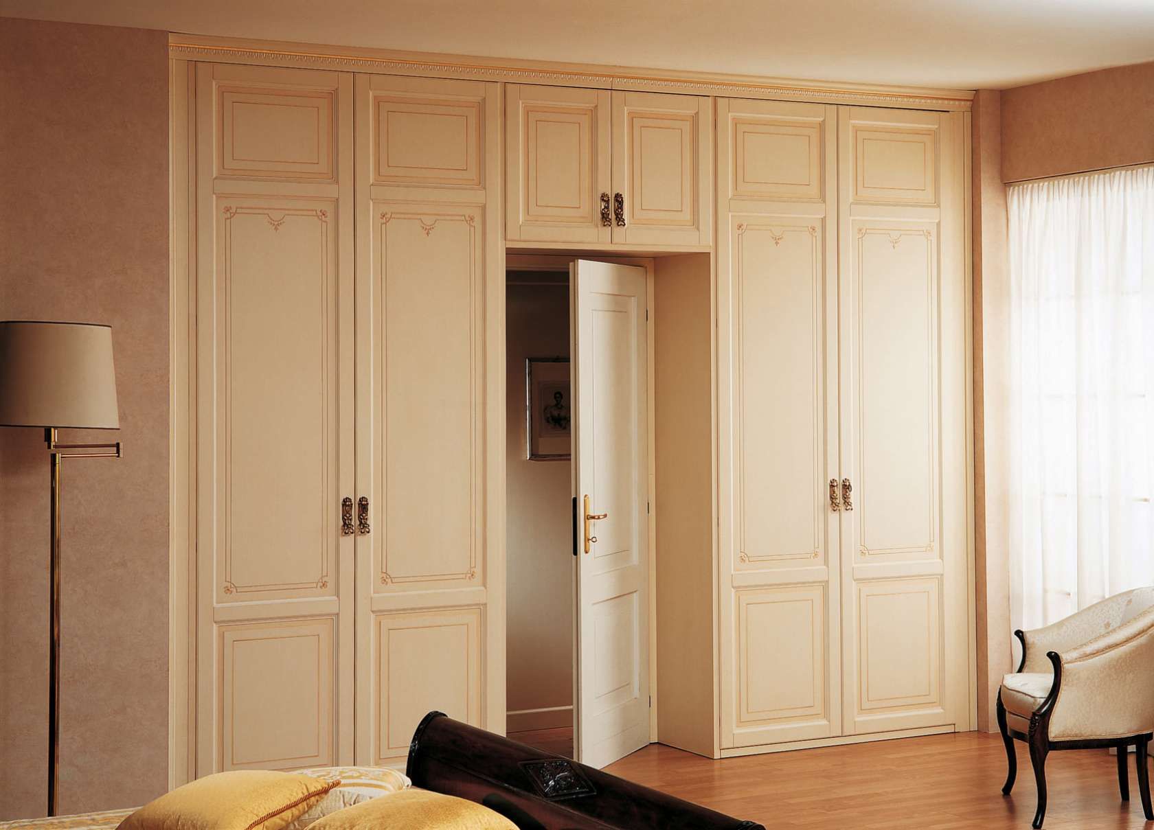 Classic Luxury Furniture | Vimercati Classic Furniture Intended For Traditional Wardrobes (Photo 10 of 15)