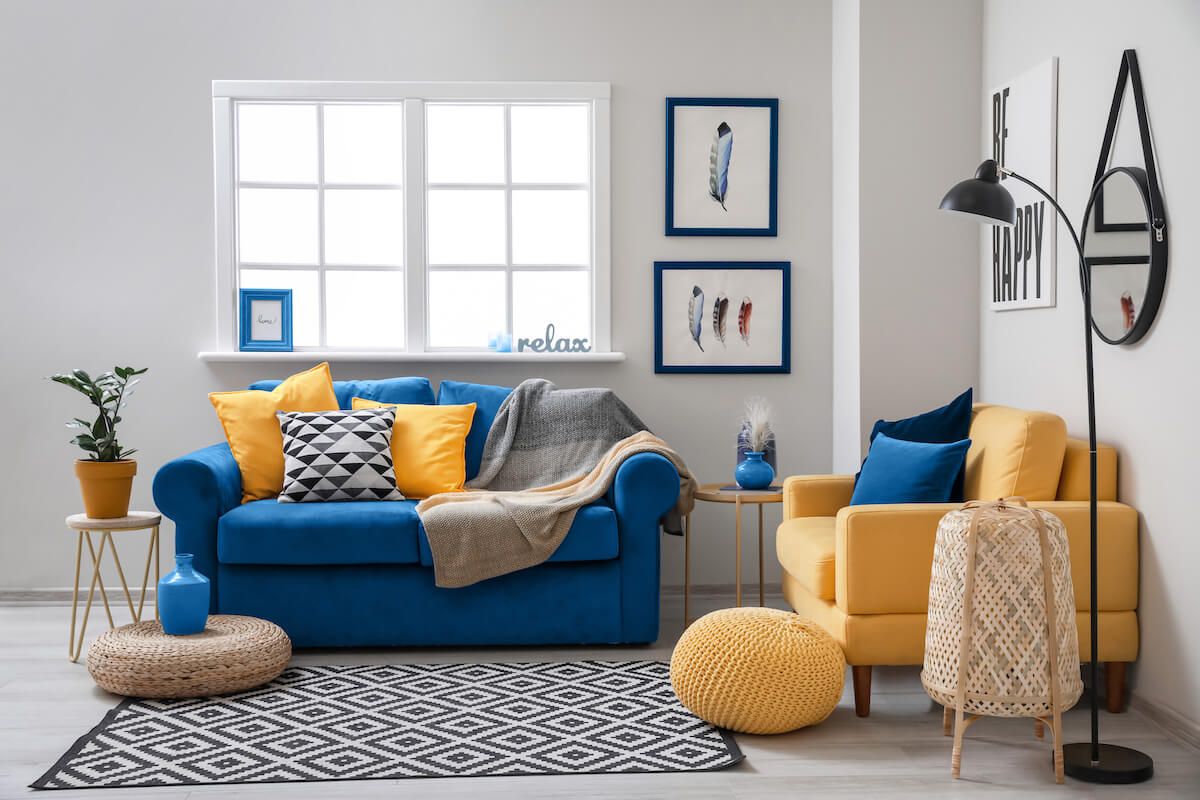 15 Inspiring Design Ideas For A Blue Sofa Living Room – Coas Inside Sofas In Blue (View 12 of 15)