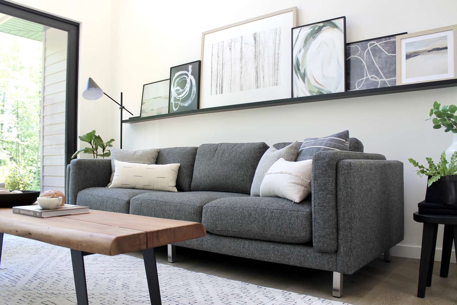 How To Choose The Right Sofa Color With Sofas In Dark Gray (View 2 of 15)